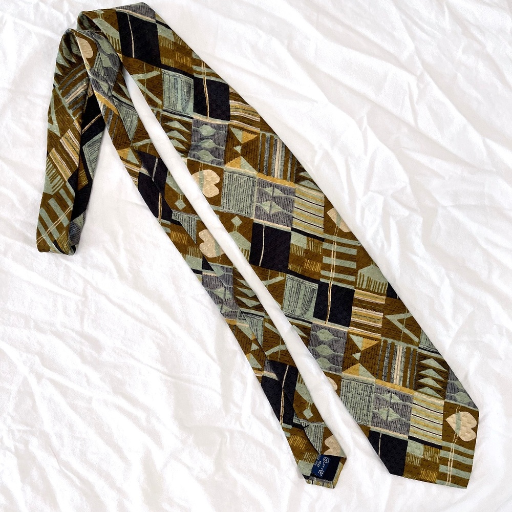 Pavone VNGT Italian Silk Tie with  Retro Vegas Motif